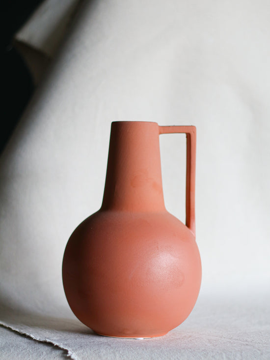 Bristol One Handle Vase | 9 1/2”