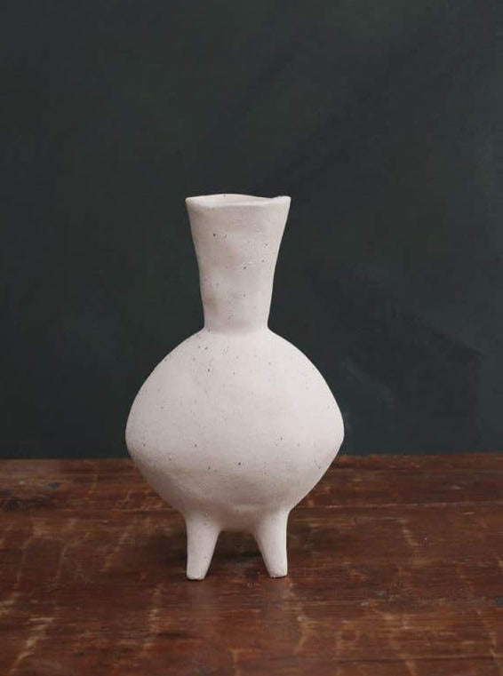 Load image into Gallery viewer, Carmen Vase
