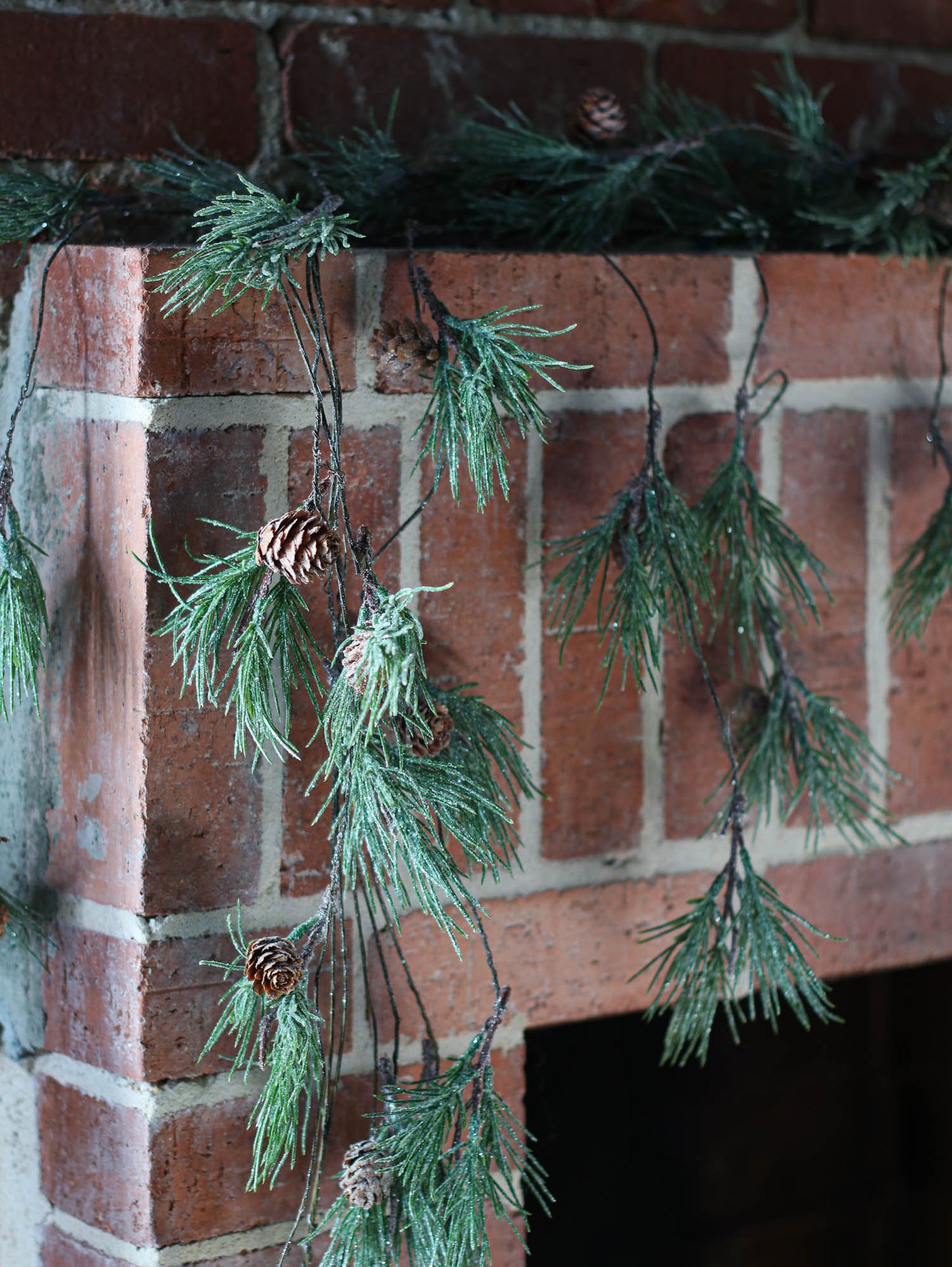 Load image into Gallery viewer, Shimmer Pine Garland
