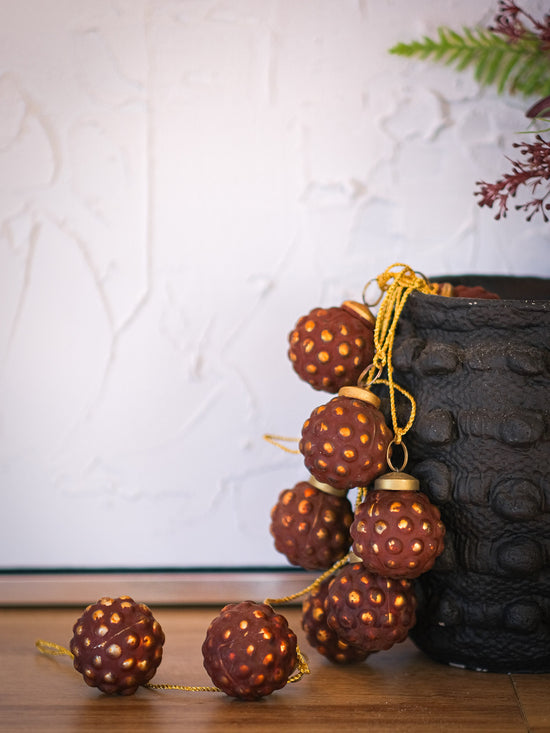 Hobnail Ball Ornament Garland | Wine