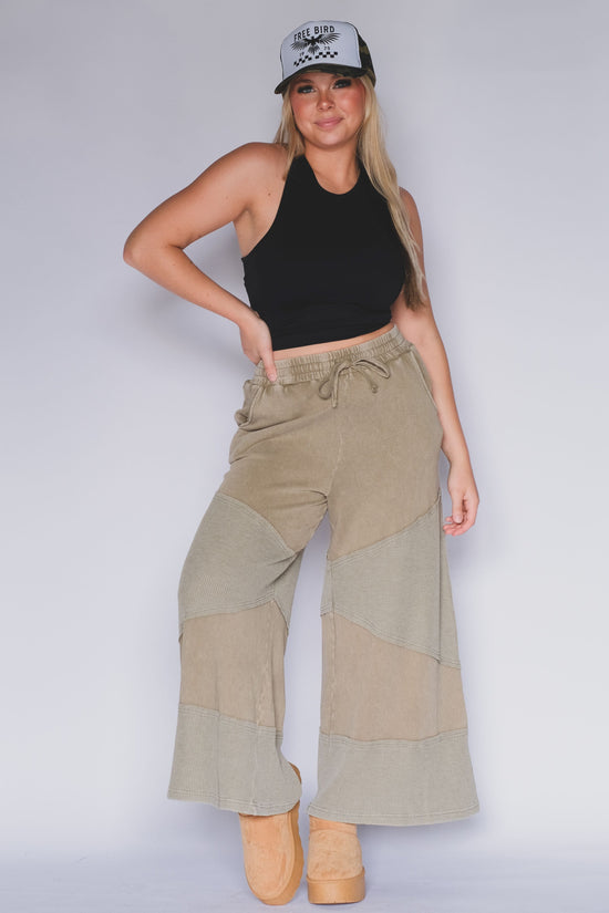 Top Thread Knit Pants