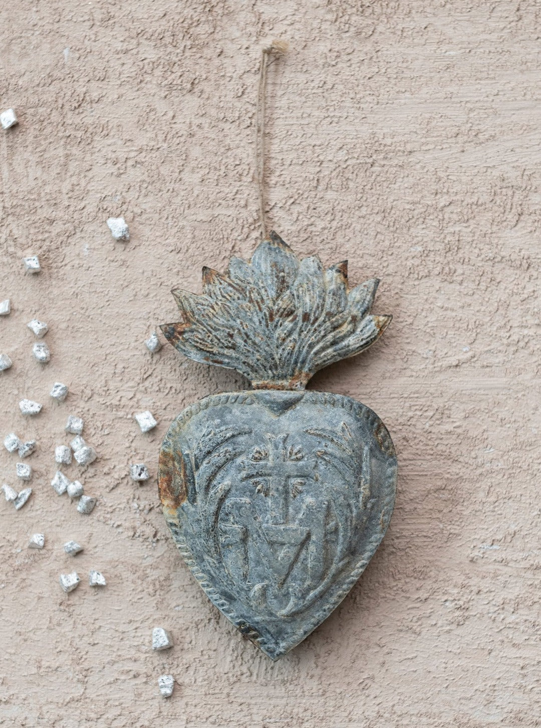 Load image into Gallery viewer, Etched Sacred Heart Ornament
