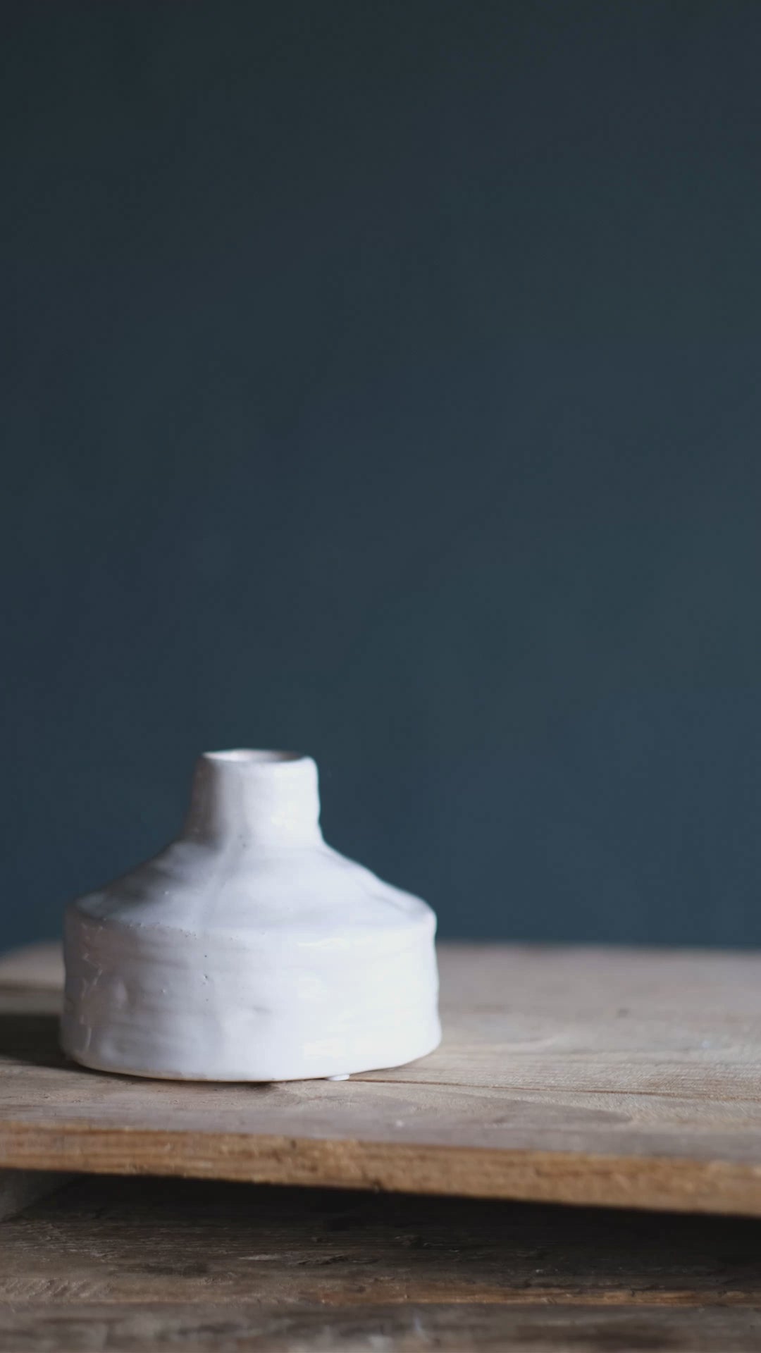 Load and play video in Gallery viewer, Garrett Organic Vase
