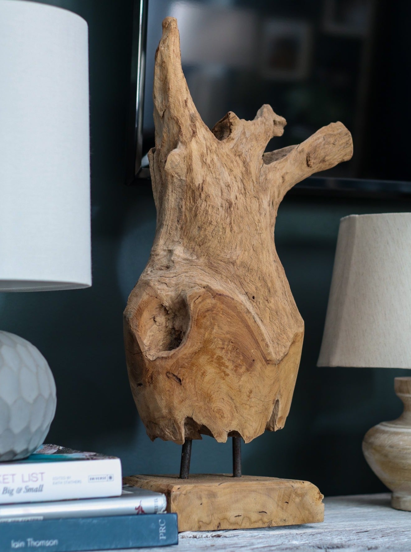 Load image into Gallery viewer, Driftwood Decor on Base

